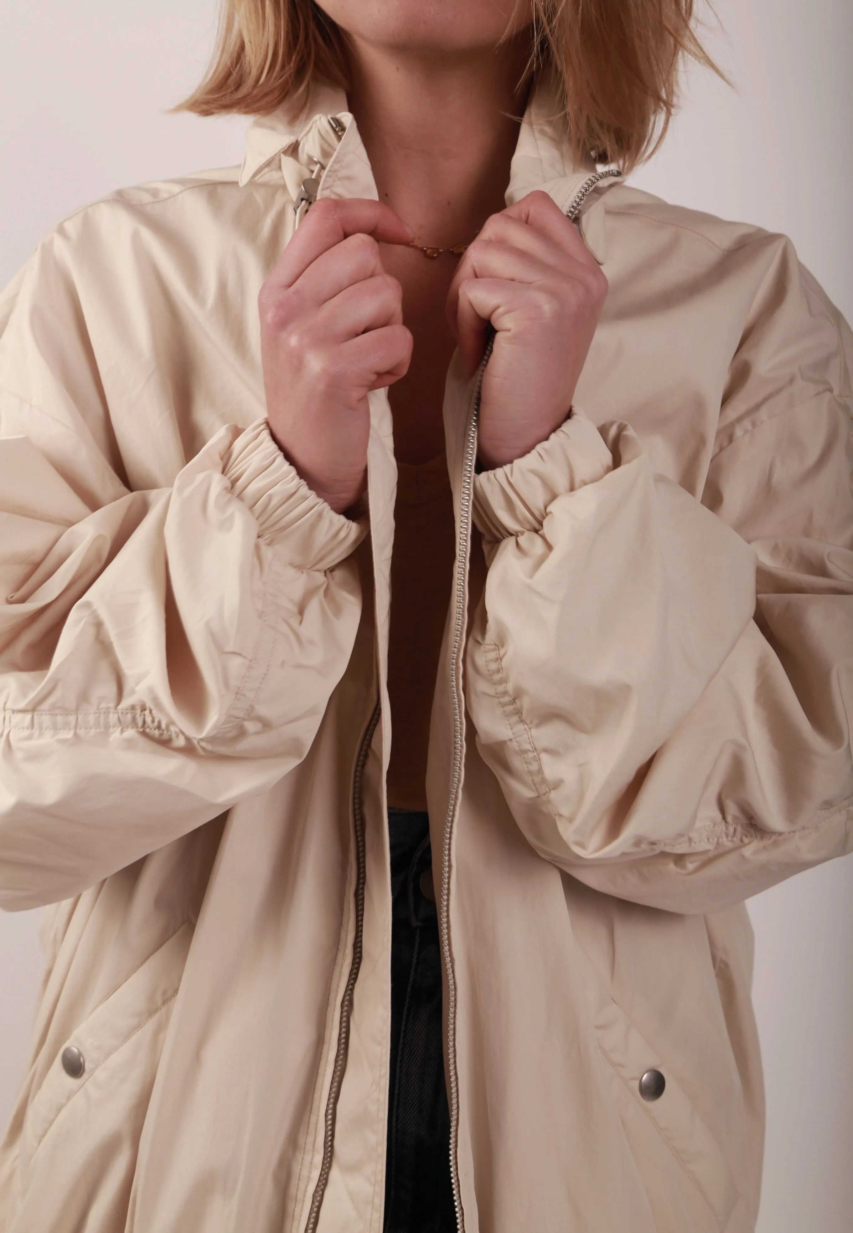 Buster Jacket in Beige