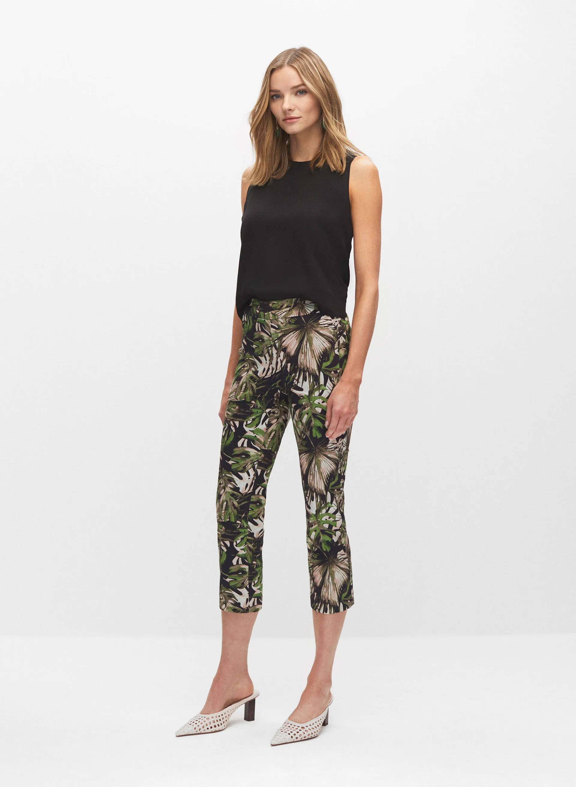 Leaf Print Pull-On Capris