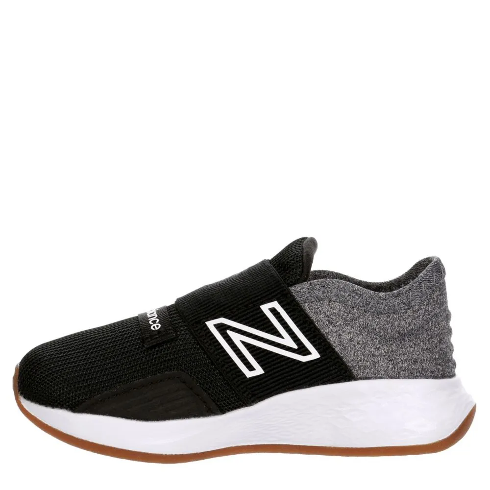 NEW BALANCE  BOYS INFANT-TODDLER ROAV SNEAKER