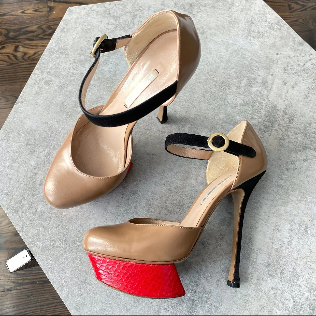 Nicholas Kirkwood Taupe Leather and Red Python Platform Heels - 7.5