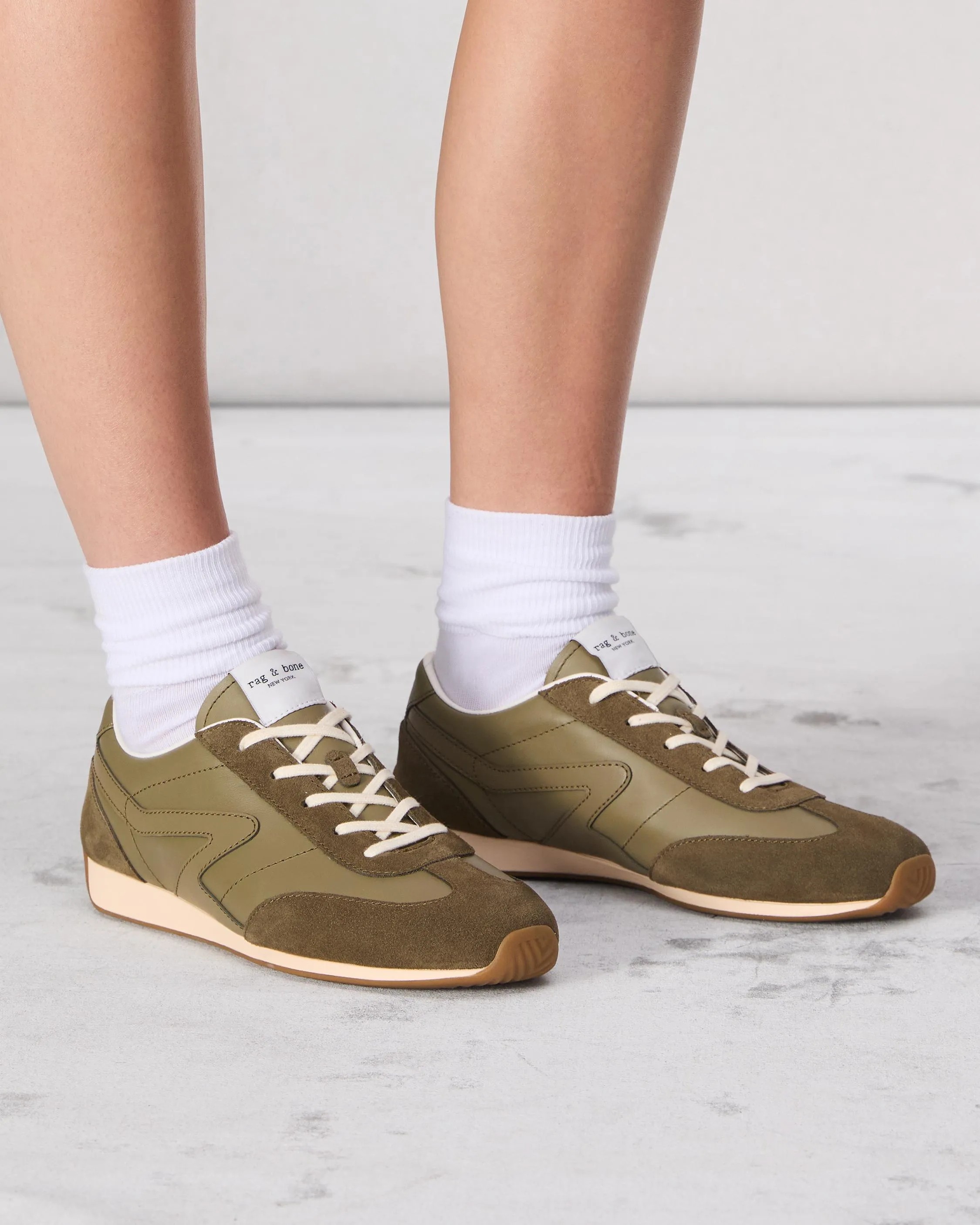 Slim Retro Runner Sneaker